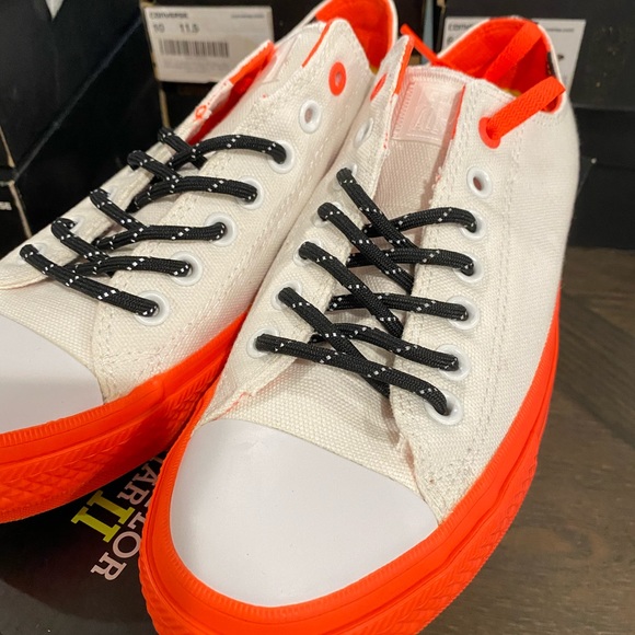 CONVERSE CHUCK TAYLOR ALL STAR SHIELD CANVAS II OX - Picture 2 of 8